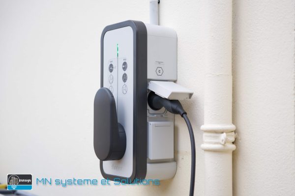 HAGER Borne de recharge Witty 22kW - Triphasé